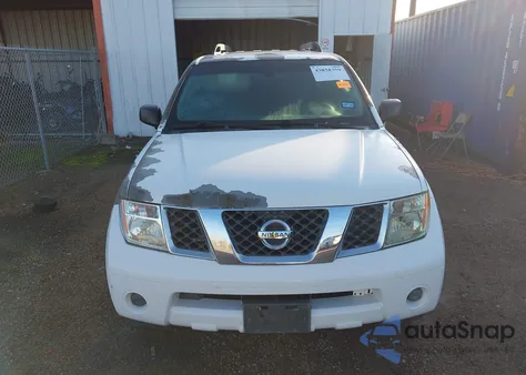 2005 Nissan Pathfinder Xe z USA, uszkodzony, nr VIN 5N1AR18U05C786598